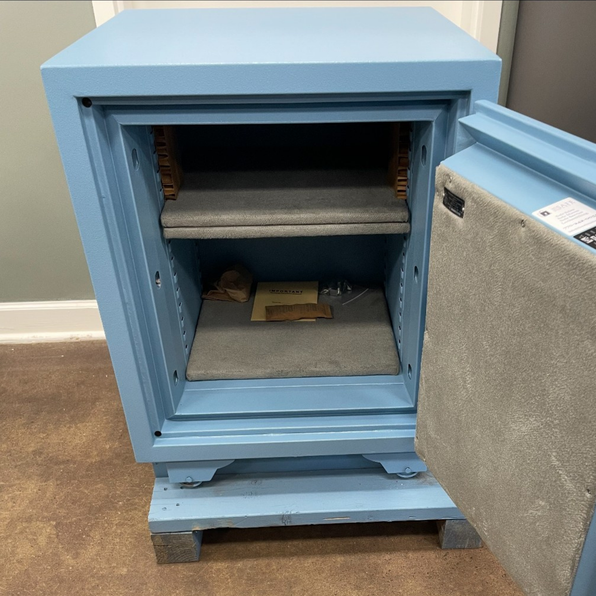 American Security | AMSEC | UL 2018 | Level 5 Security | 120 Minute Fire Protection | Mechanical Lock | Clearance
